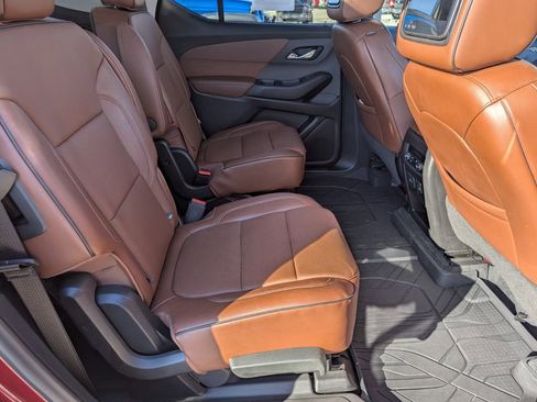 Used 2021 Chevrolet Traverse High Country image 13