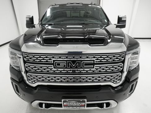 Used 2023 GMC Sierra 3500 Denali w/ Denali Black Diamond Edition image 2