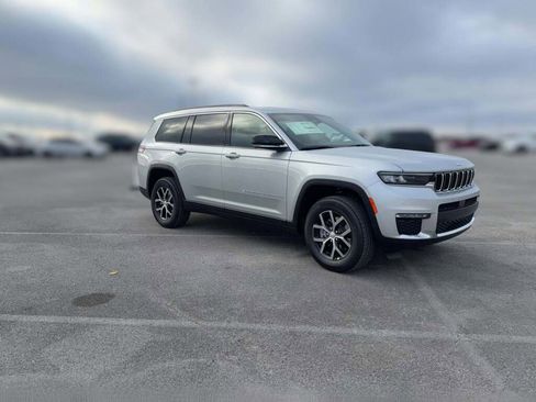 New 2025 Jeep Grand Cherokee L Limited image 16