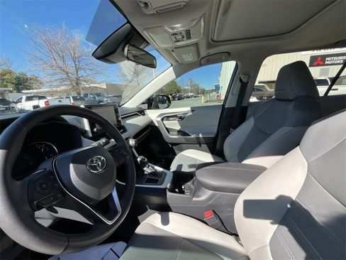Used 2024 Toyota RAV4 XLE Premium image 10
