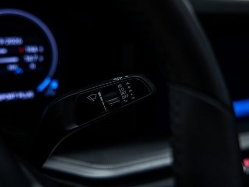 Used 2025 Porsche 911 Carrera image 40