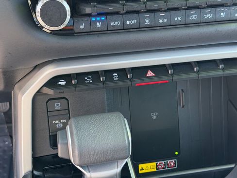 Used 2025 Toyota Sequoia Platinum image 26