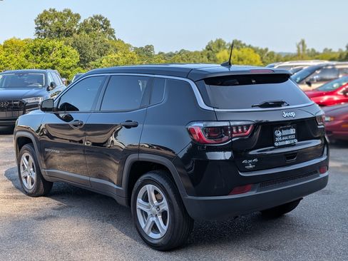 Used 2024 Jeep Compass Sport AWD/4WD image 7