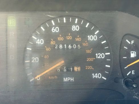 Used 1996 Toyota Avalon XL image 17