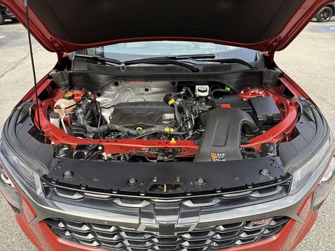 Certified 2024 Chevrolet Trax RS FWD image 30