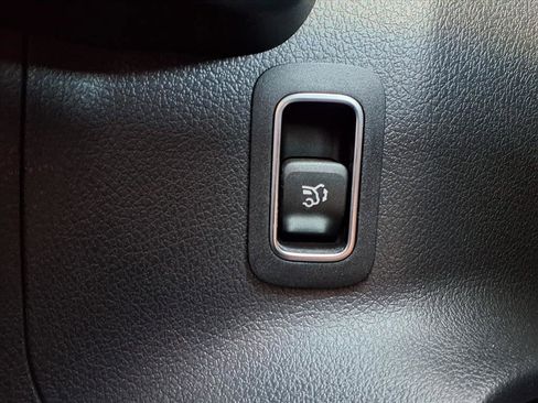 Used 2022 Mercedes-Benz GLA 250 4MATIC image 24