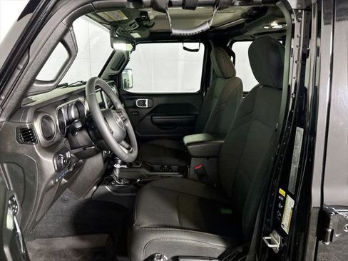 Certified 2023 Jeep Wrangler Unlimited AWD/4WD image 12
