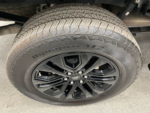 Used 2025 Ford F150 Lariat AWD/4WD image 17