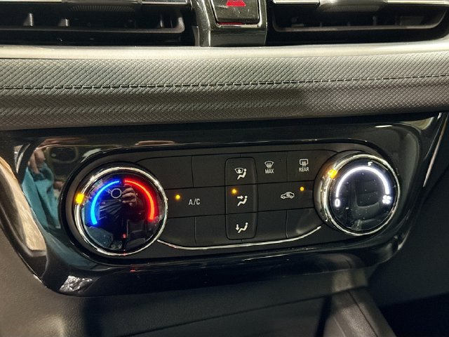 New 2026 Chevrolet TrailBlazer LT w/ Midnight Edition FWD image 18