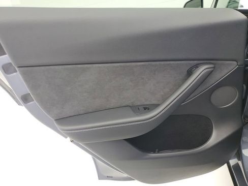 Used 2023 Tesla Model Y Long Range AWD/4WD image 14