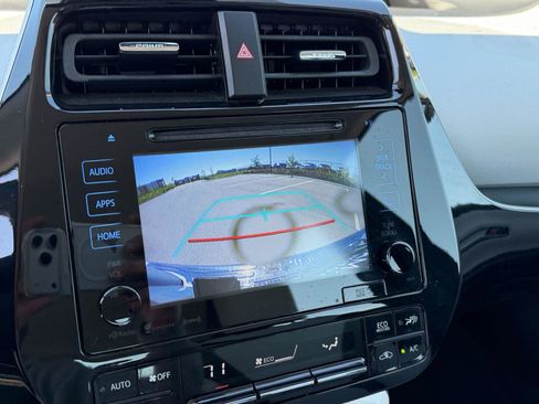 Used 2017 Toyota Prius Three Touring w/ Carpet Mat Package image 24