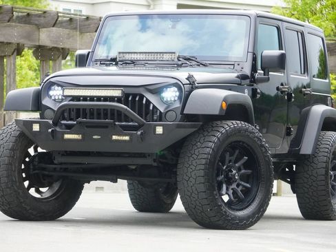 Used 2016 Jeep Wrangler Unlimited Sport w/ Quick Order Package 24S AWD/4WD image 3