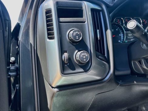 Used 2018 Chevrolet Silverado 1500 LT w/ All Star Edition AWD/4WD image 10