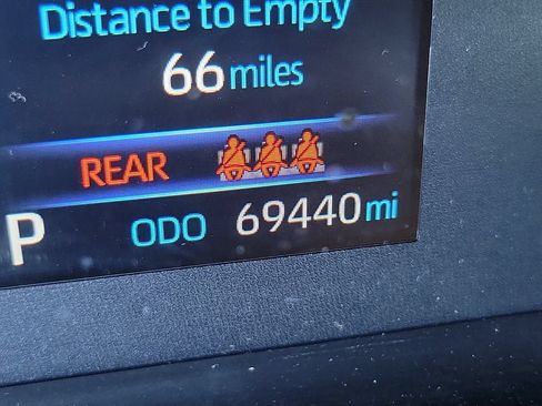 Used 2024 Toyota Corolla LE FWD image 27