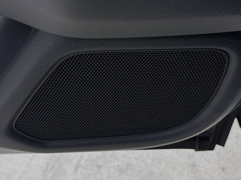 New 2025 Honda Pilot Sport image 21