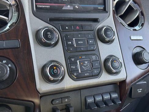 Used 2014 Ford F350 Lariat w/ Chrome Package image 10