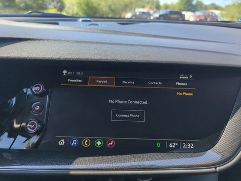 Used 2022 Buick Envision Preferred AWD/4WD image 16