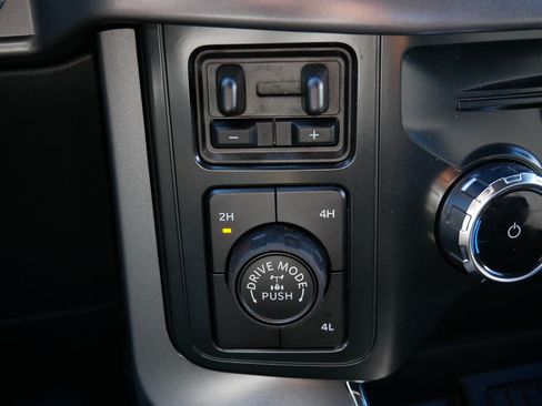 Used 2026 Ford F150 XLT w/ Equipment Group 302A MID AWD/4WD image 31