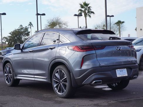 Used 2025 INFINITI QX55 Luxe w/ Accent Package image 3