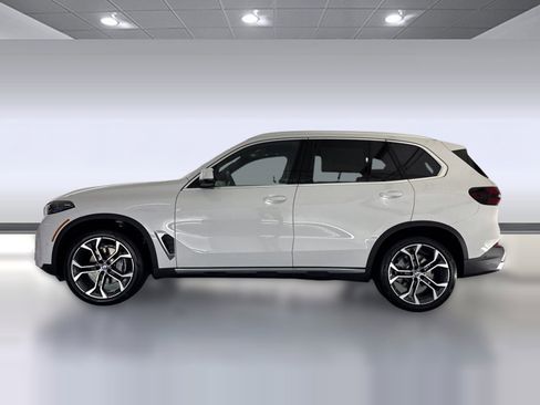 Used 2026 BMW X5 sDrive40i w/ Climate Comfort Package image 2