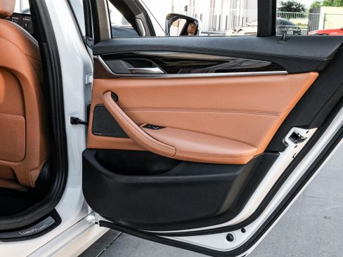 Used 2018 BMW 540i xDrive image 53