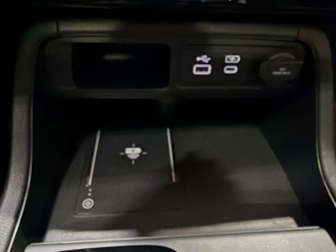 Used 2025 Honda Pilot Black Edition image 35