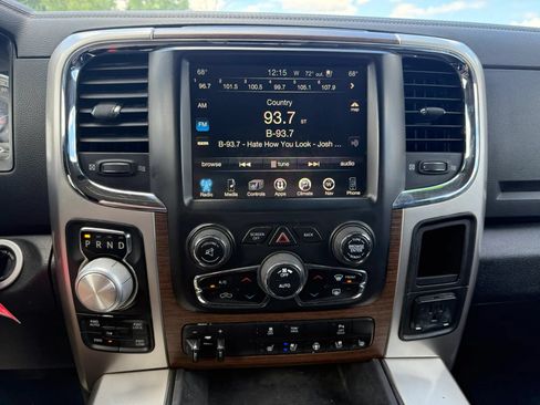 Used 2017 RAM 1500 Laramie AWD/4WD image 16
