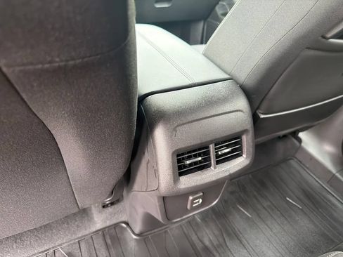 Certified 2022 GMC Terrain SLE w/ Driver Convenience Package AWD/4WD image 28