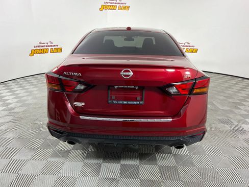 Used 2023 Nissan Altima 2.5 SR w/ SR Premium Package FWD image 4