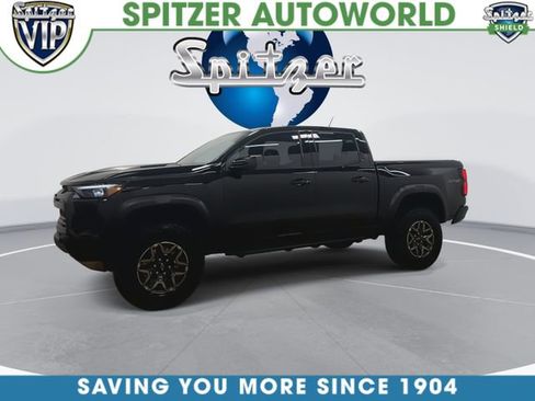 Used 2025 Chevrolet Colorado ZR2 w/ Technology Package image 3
