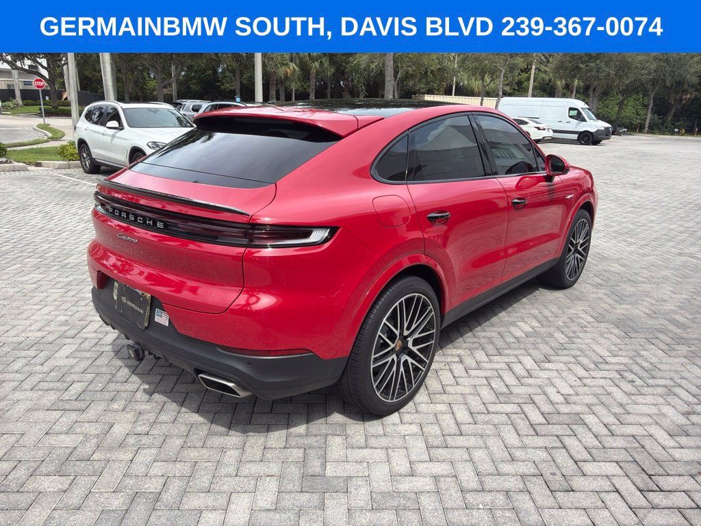 Used 2025 Porsche Cayenne E-Hybrid Coupe AWD/4WD image 5