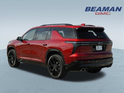 Used 2025 Chevrolet Traverse RS AWD/4WD image 5