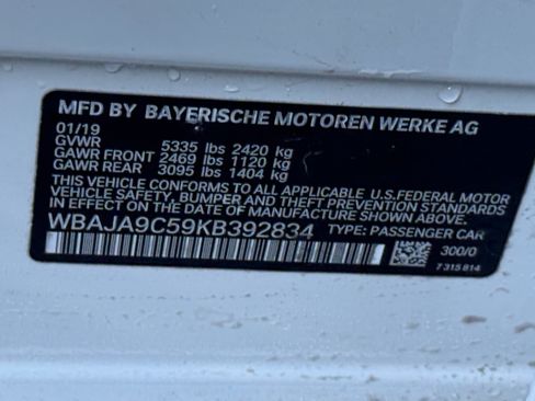Used 2019 BMW 530e RWD image 16