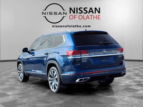 Used 2021 Volkswagen Atlas SEL Premium image 3
