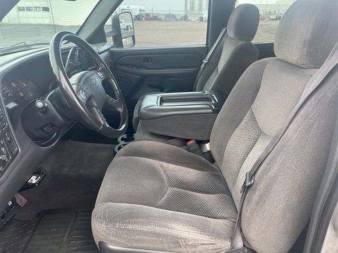 Used 2007 Chevrolet Silverado 3500 LT w/ Heavy-Duty Power Package image 18