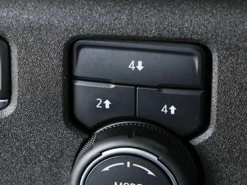 Used 2024 Chevrolet Silverado 2500 LT AWD/4WD image 22