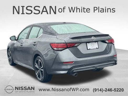 Used 2023 Nissan Sentra SR w/ SR Premium Package FWD image 5