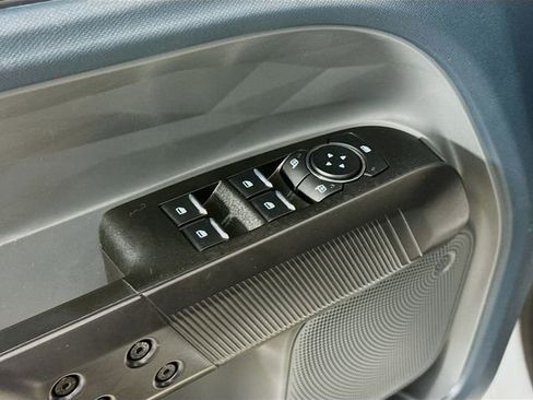 Used 2025 Ford Maverick XL w/ Equipment Group 101A image 17