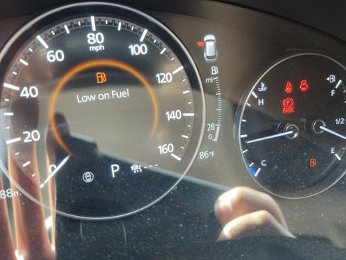 Used 2023 MAZDA CX-50 Meridian Edition image 12