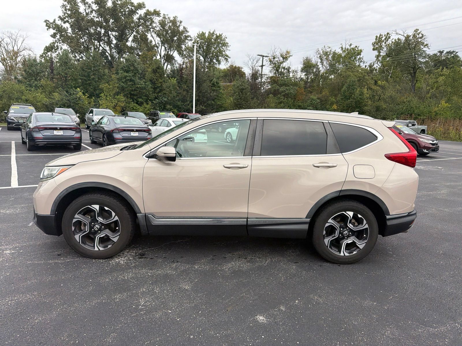 Used 2017 Honda CR-V Touring image 3