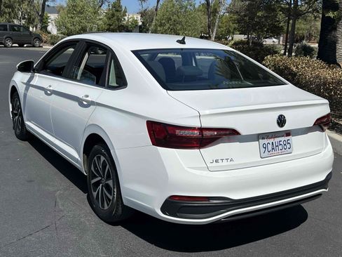 Used 2022 Volkswagen Jetta S FWD image 2
