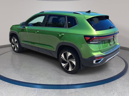 New 2026 Volkswagen Taos SE AWD/4WD image 7