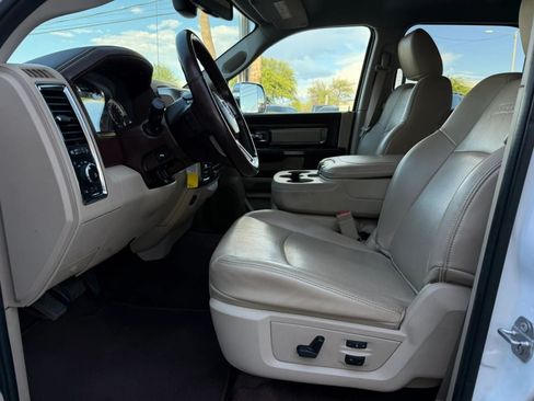 Used 2017 RAM 1500 Laramie AWD/4WD image 38