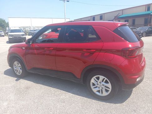 Used 2023 Hyundai Venue SE w/ Cargo Package FWD image 5