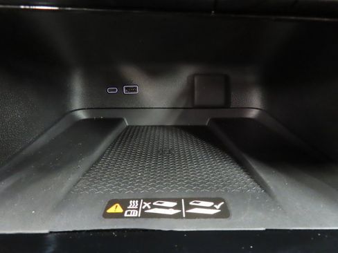 Used 2024 Chevrolet Traverse RS w/ LPO, Floor Liner Package image 62
