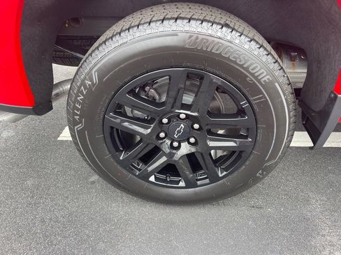 Used 2025 Chevrolet Silverado 1500 Custom w/ LPO, Dark Essentials Package image 20