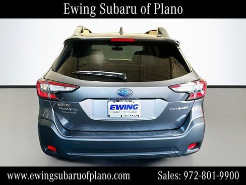 Used 2025 Subaru Outback Premium AWD/4WD image 6