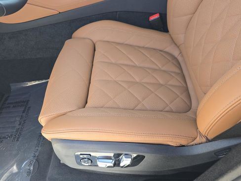 New 2026 BMW X6 xDrive40i w/ Climate Comfort Package image 15