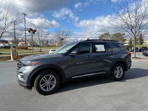 Used 2023 Ford Explorer XLT w/ Equipment Group 202A image 7