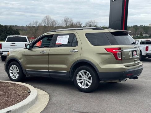 Used 2013 Ford Explorer XLT image 9